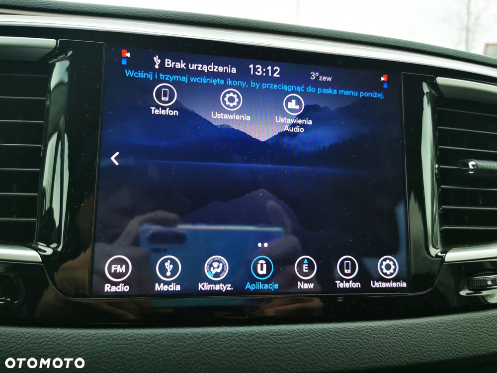 Chrysler Pacifica - 11