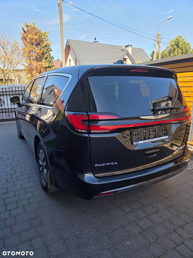Chrysler Pacifica - 27