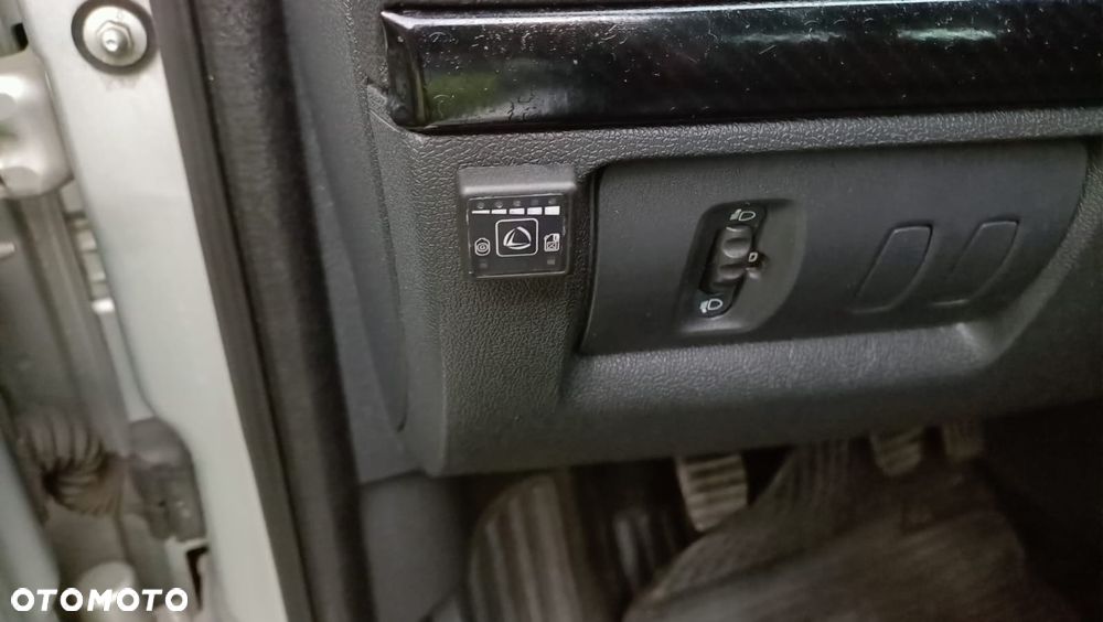 Renault Clio 1.2 16V 75 Collection - 13