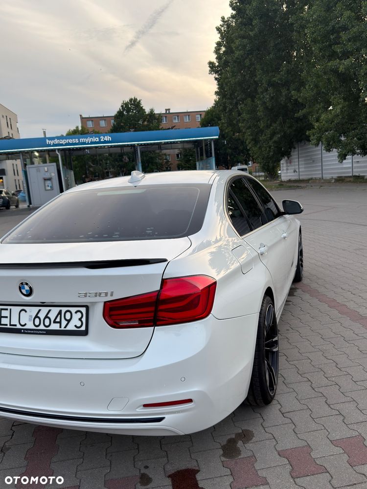 BMW Seria 3 330i Sport Line Shadow sport - 6