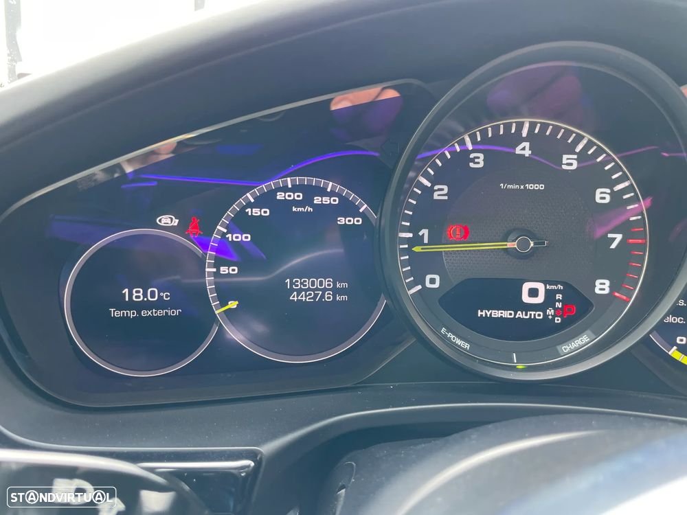Porsche Panamera S Hybrid J19 - 11