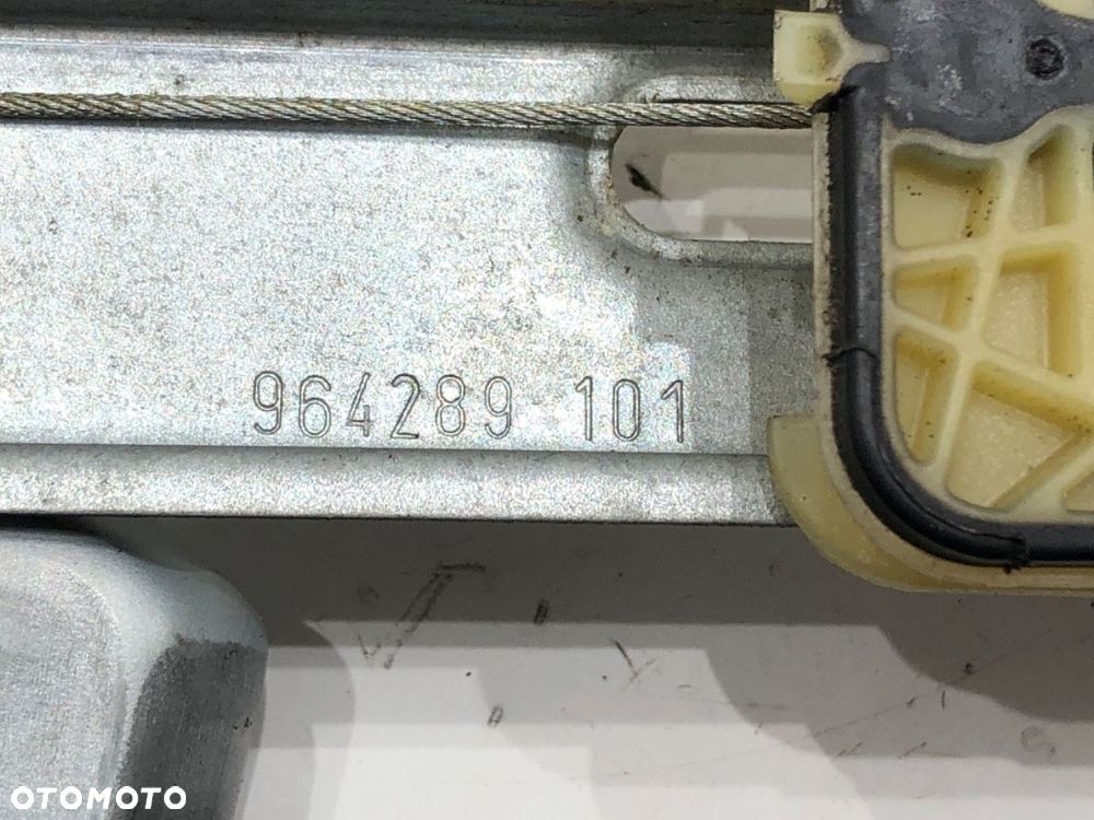 PODNOŚNIK SZYBY PRAWY TYŁ - 76.00 PLN - VOLVO XC60 I SUV (156) 2008 - 2017 D5 AWD 158 kW [215 KM] - 7