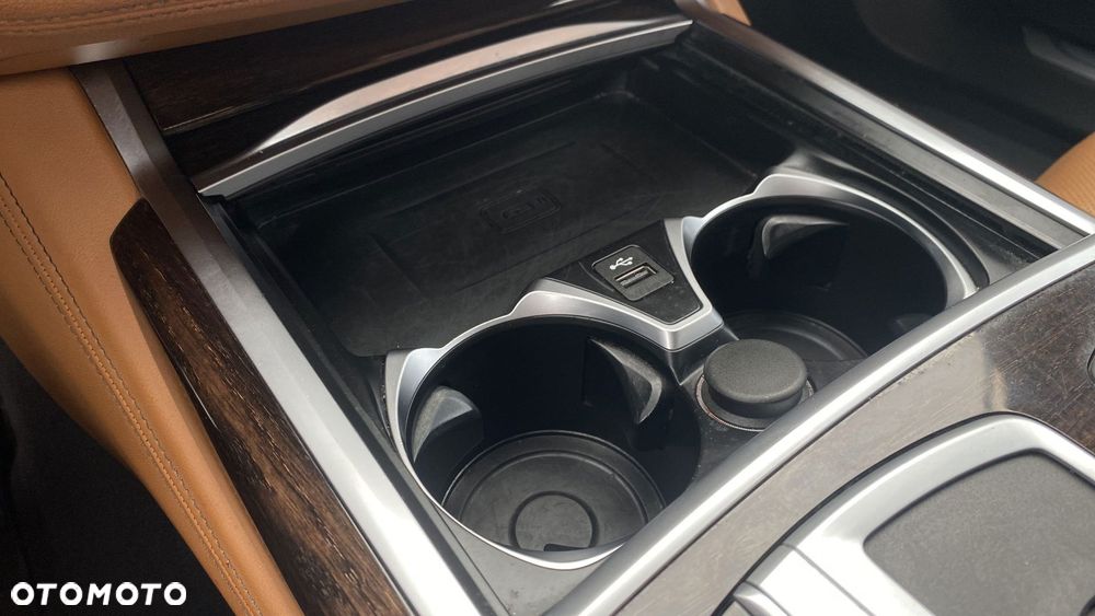 BMW Seria 7 740d xDrive mHEV sport - 32
