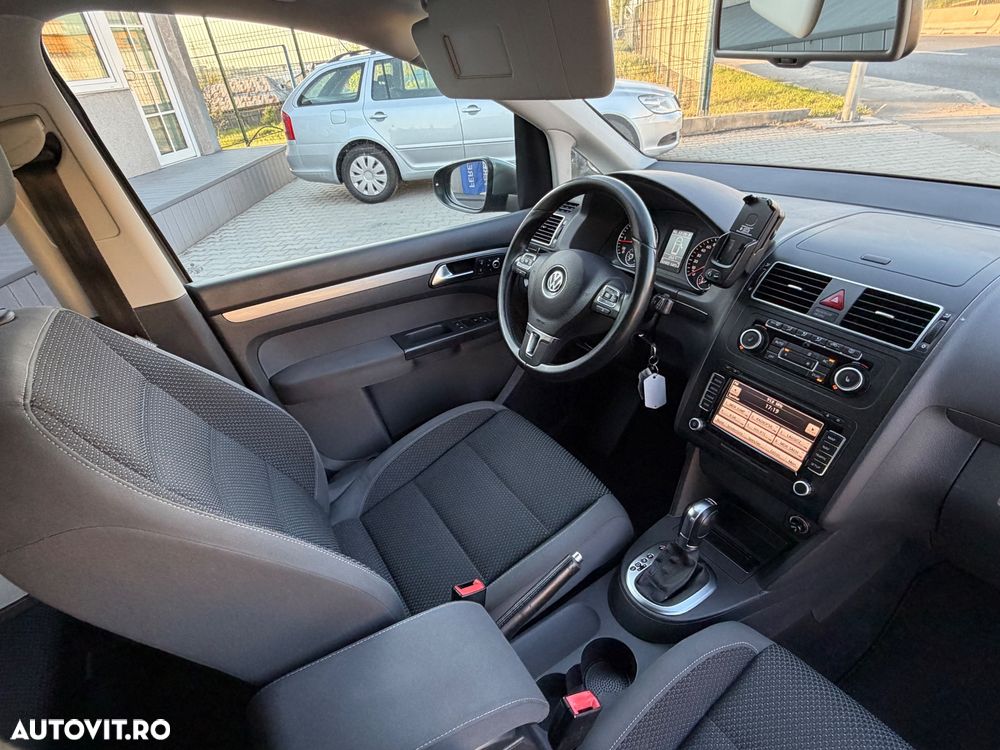 Volkswagen Touran 2.0 TDI DPF DSG Life - 37