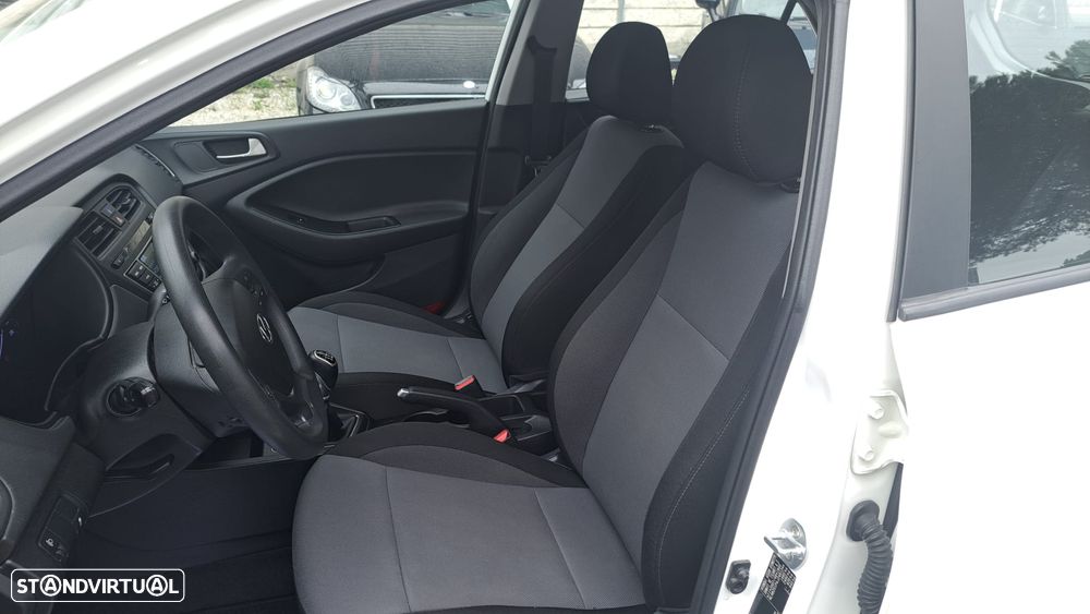 Hyundai i20 1.1 CRDi Access+Bluetooth - 25