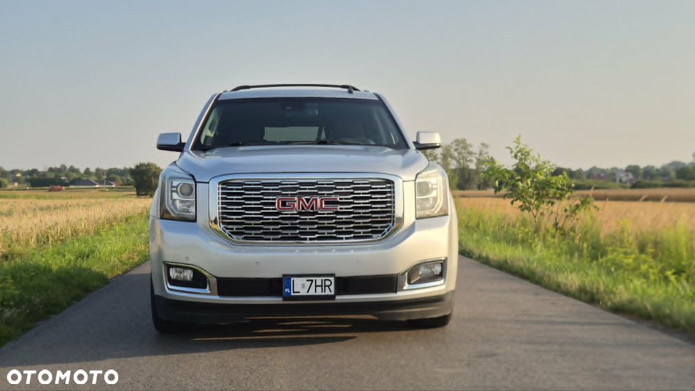 GMC Yukon Denali 6.2 XL - 4