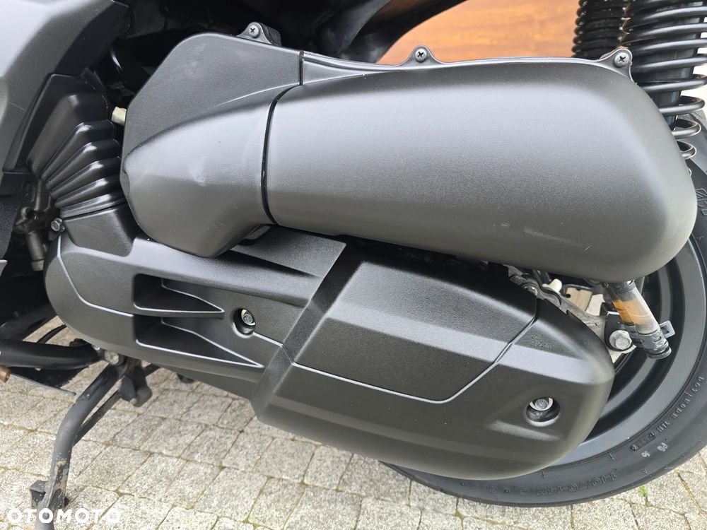Yamaha X-max - 22