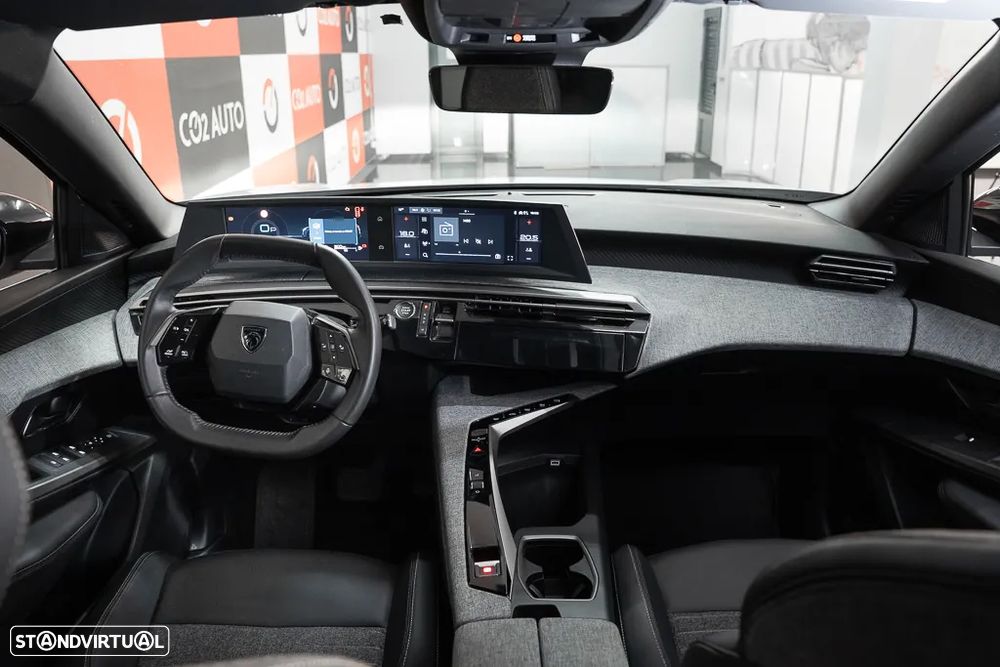 Peugeot 5008 1.2 Hybrid Allure e-DCS6 - 11