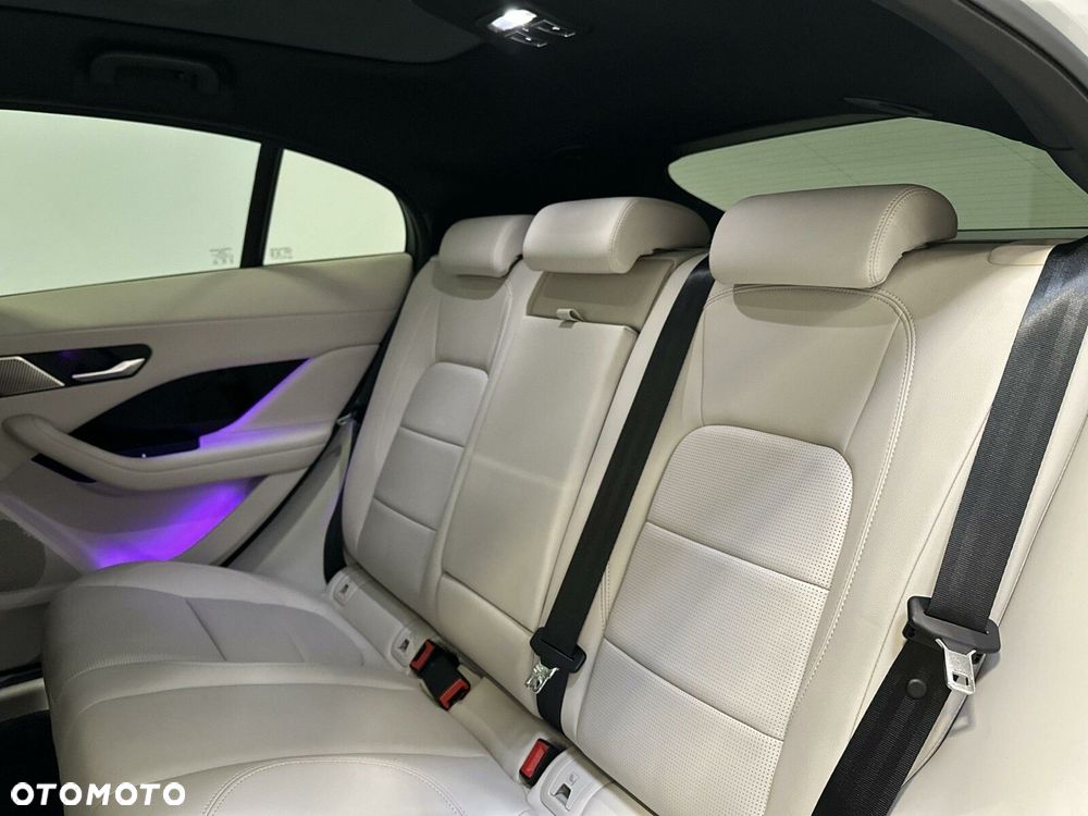 Jaguar I-Pace - 21