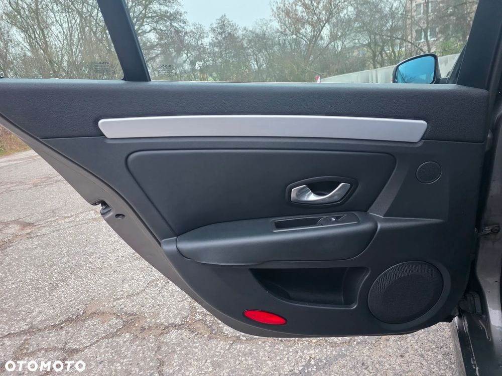 Renault Laguna 2.0 DCi Dynamique - 21