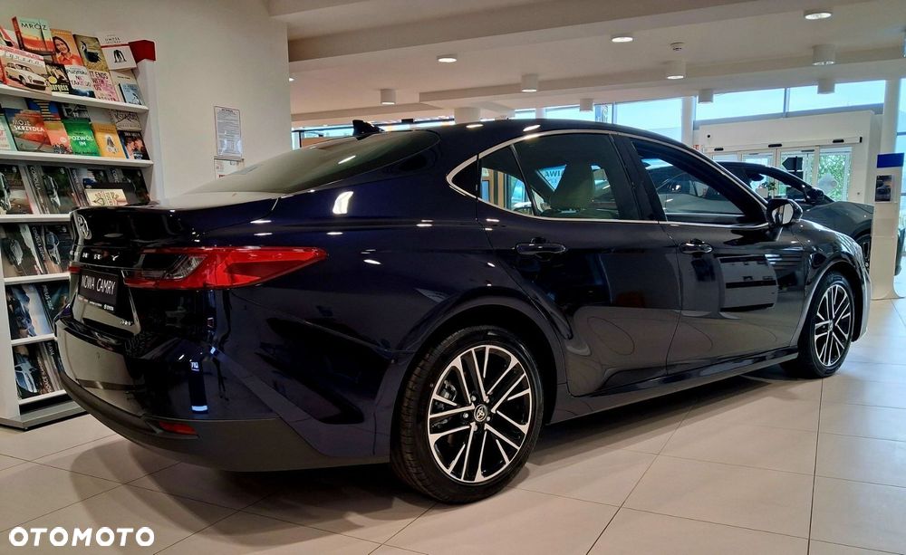 Toyota Camry - 2