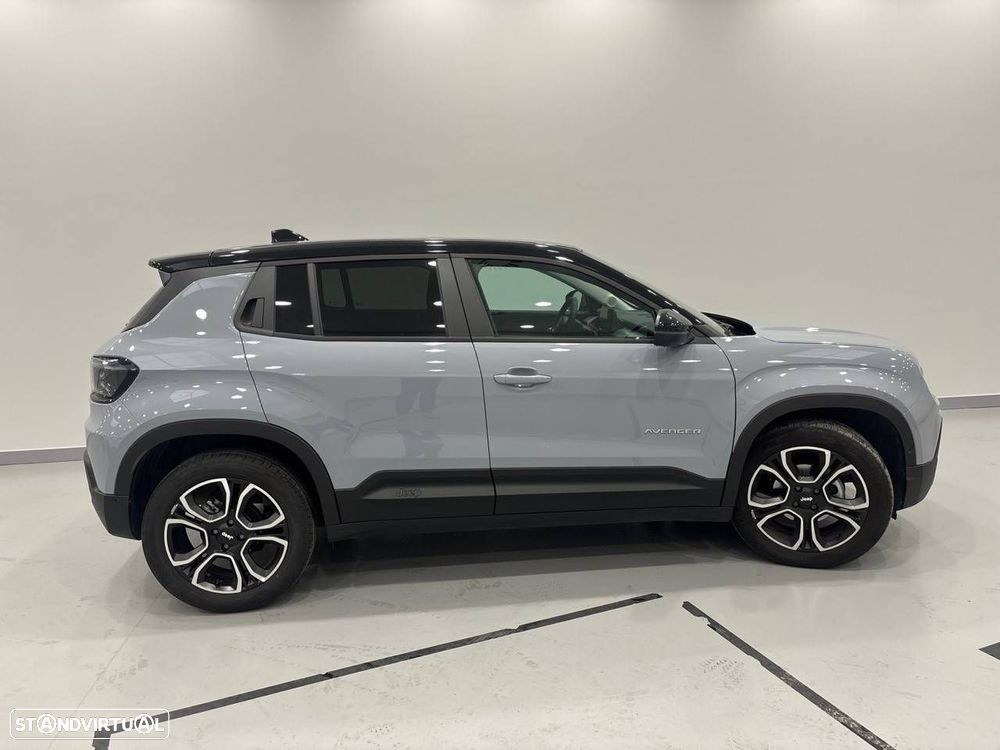 Jeep Avenger 1.2 GSE T3 Summit - 4