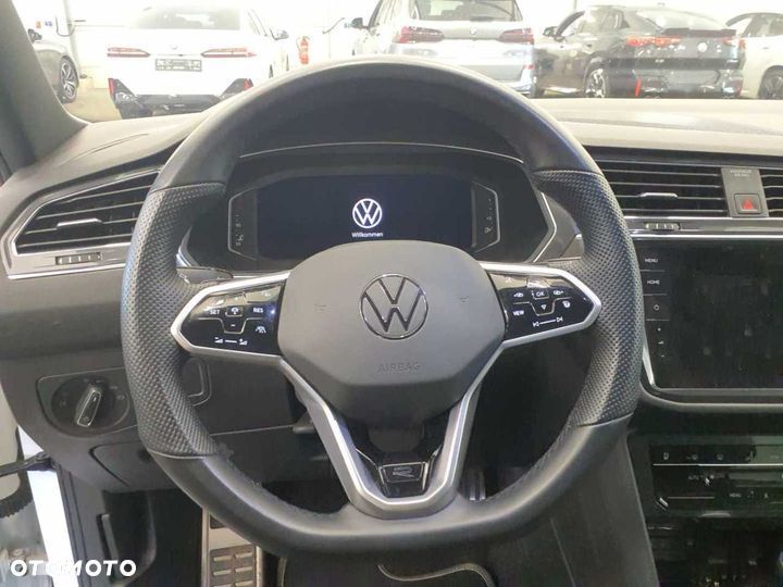 Volkswagen Tiguan 2.0 TDI SCR 4MotION DSG R-Line - 16