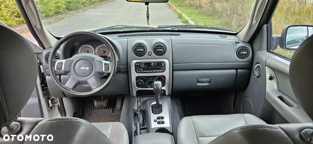 Jeep Cherokee 2.8 CRD Automatik Limited - 10