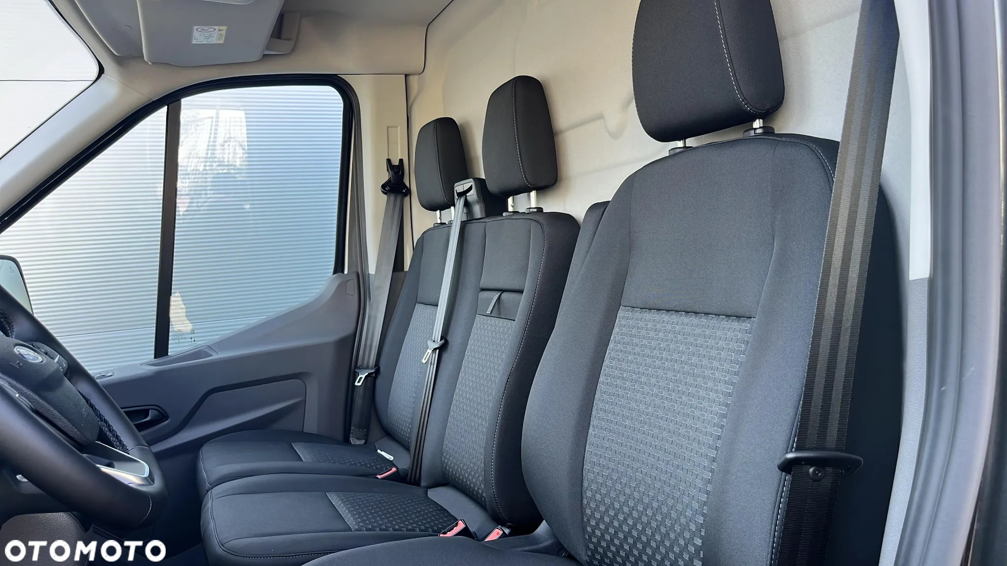 Ford E-Transit - 16
