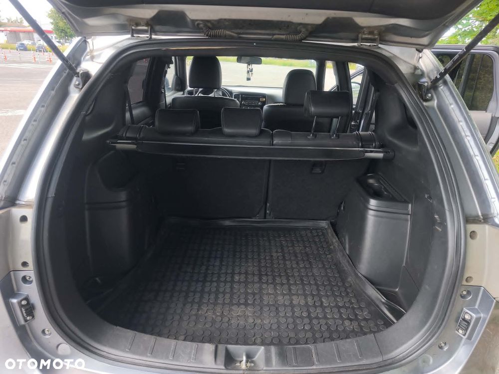 Mitsubishi Outlander 2.0 Intense + 2WD - 11