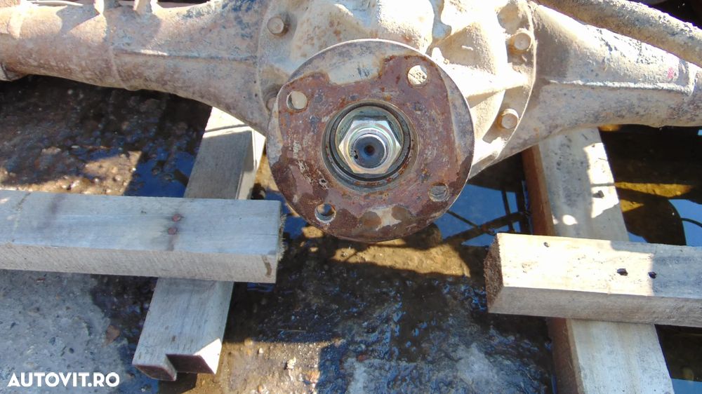 Punte spate Daihatsu Feroza an 1990 - 5