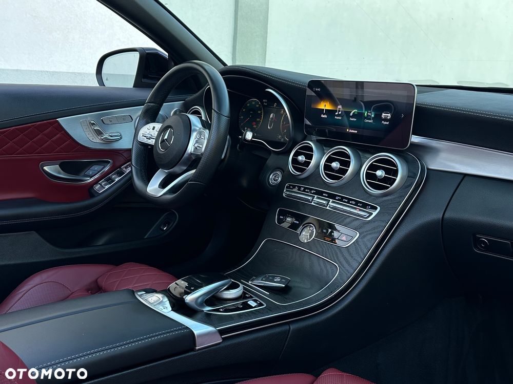 Mercedes-Benz Klasa C 300 9G-TRONIC - 22