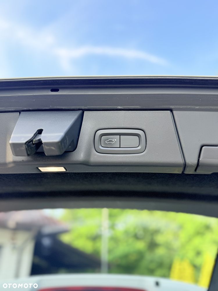 Volvo V90 D4 AWD Momentum - 16