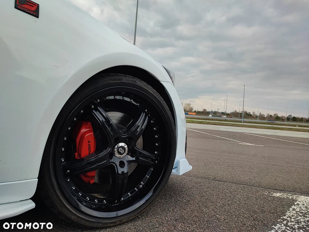 Lexus IS F Sport - 10