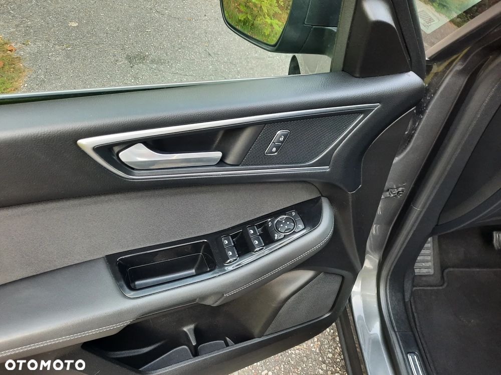 Ford S-Max - 21