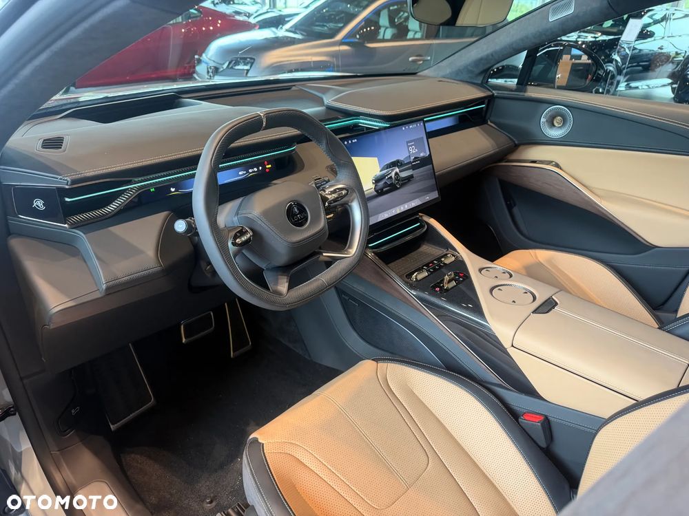 Lotus Eletre - 6