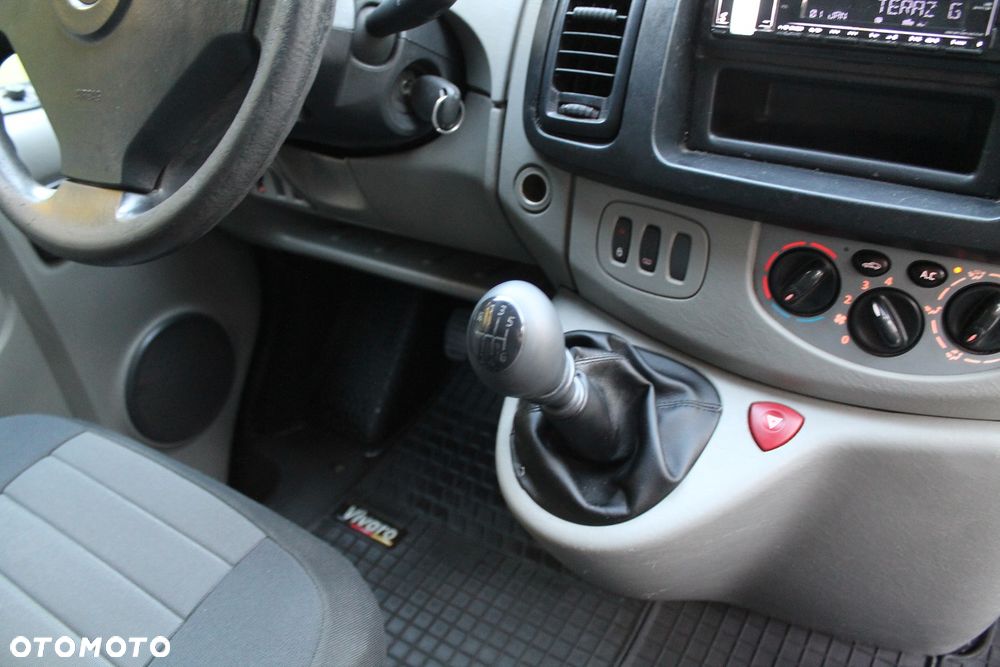 Opel Vivaro - 20
