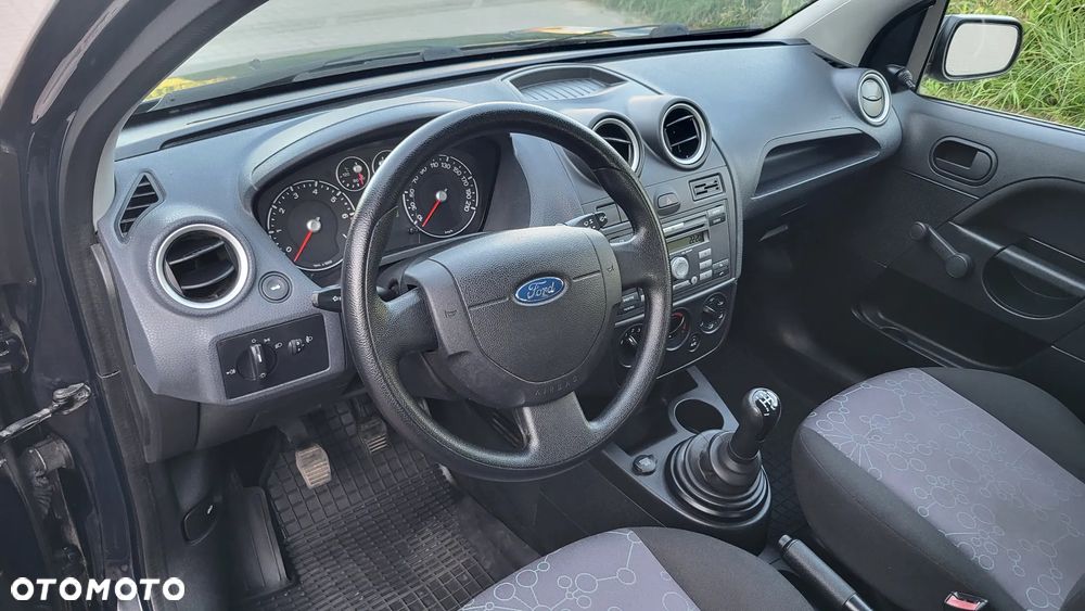 Ford Fiesta - 11