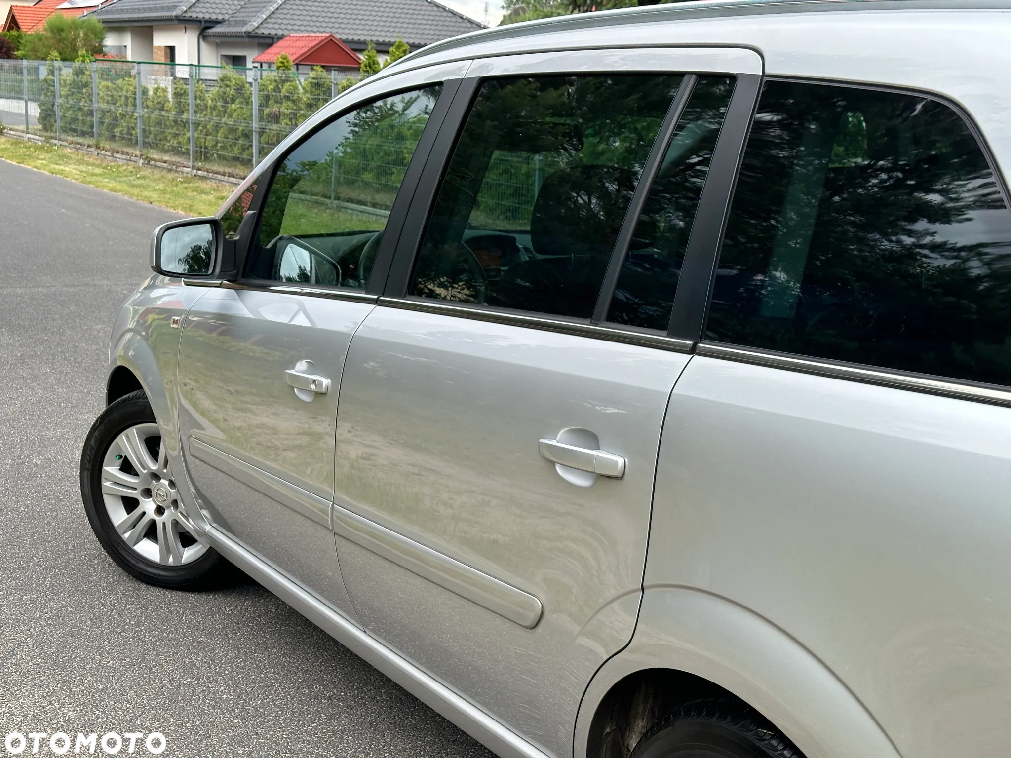 Opel Zafira 1.8 Cosmo - 16
