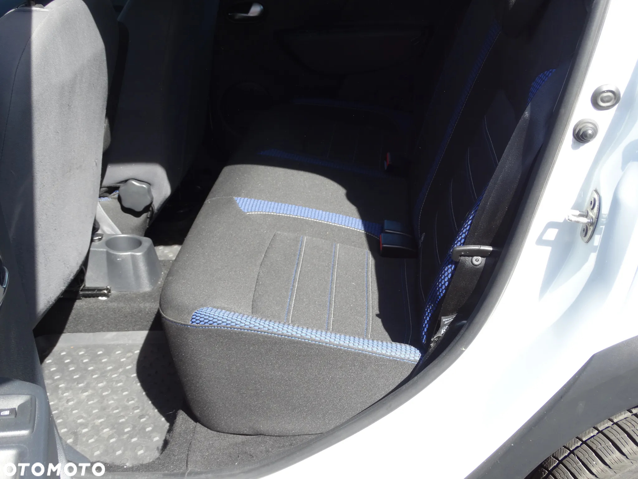 Dacia Sandero 1.0 TCe Laureate S&S - 13