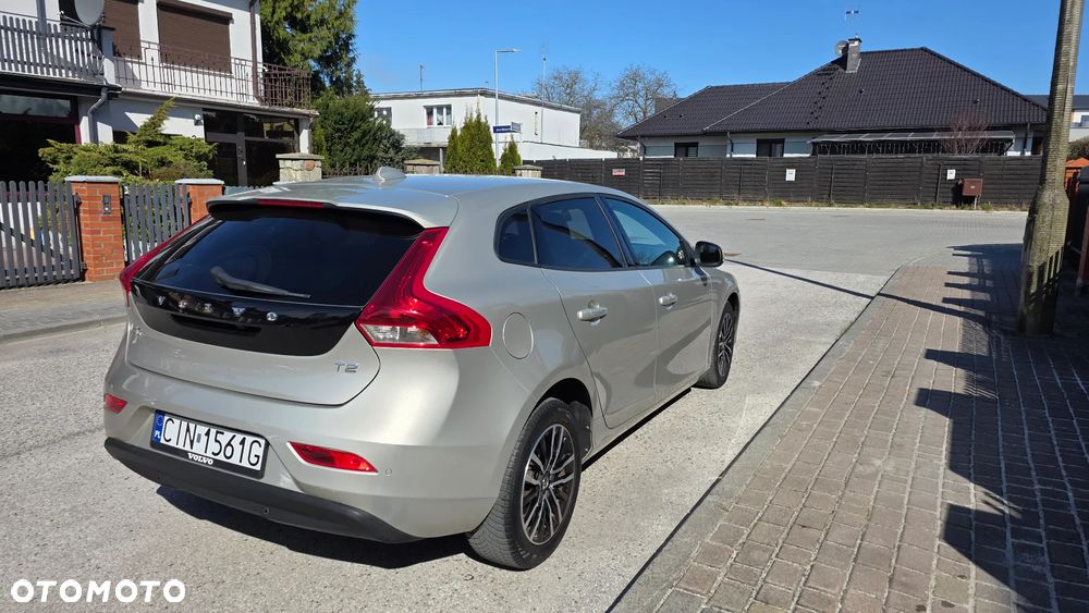 Volvo V40 T2 Geartronic Momentum - 5