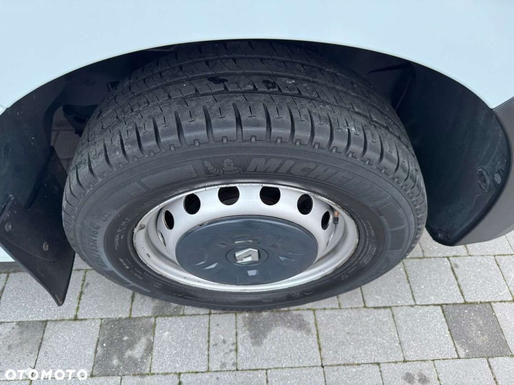 Renault Master 10 europalet z Windą - 40