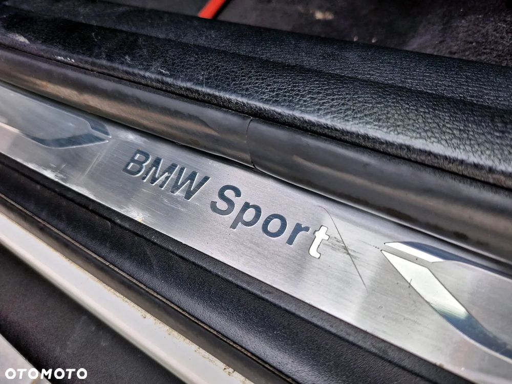 BMW X1 sDrive18d xLine - 22