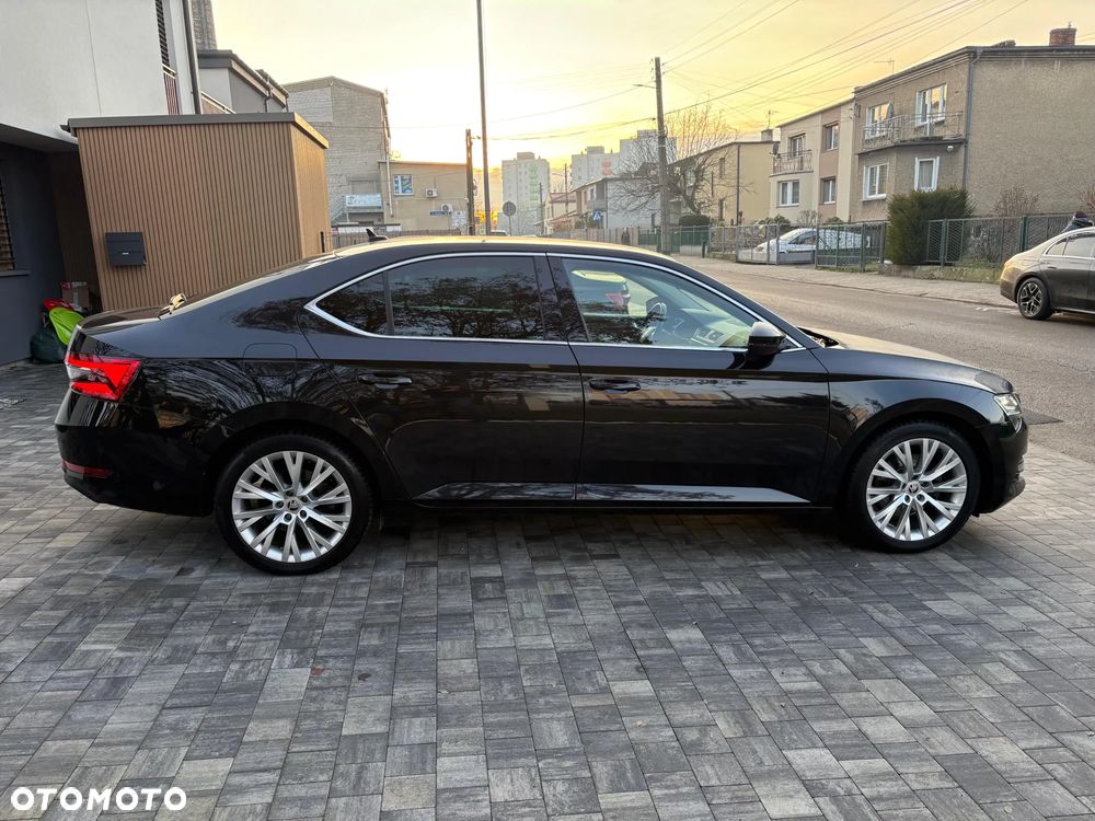 Skoda Superb 2.0 TDI SCR Ambition DSG - 4