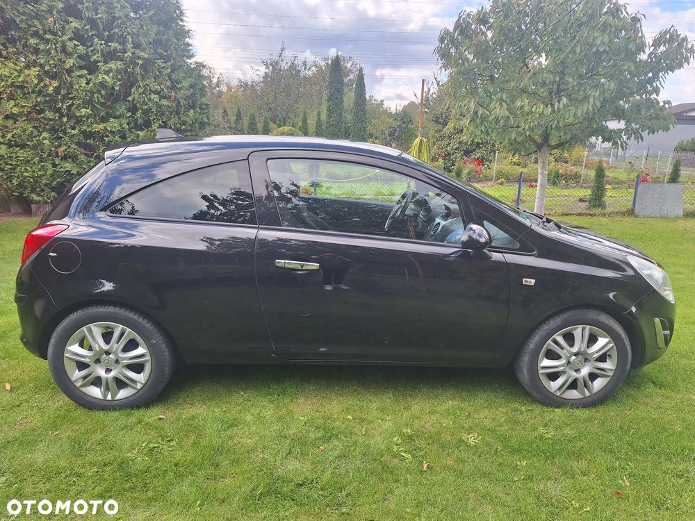 Opel Corsa 1.4 16V 150 Jahre - 3