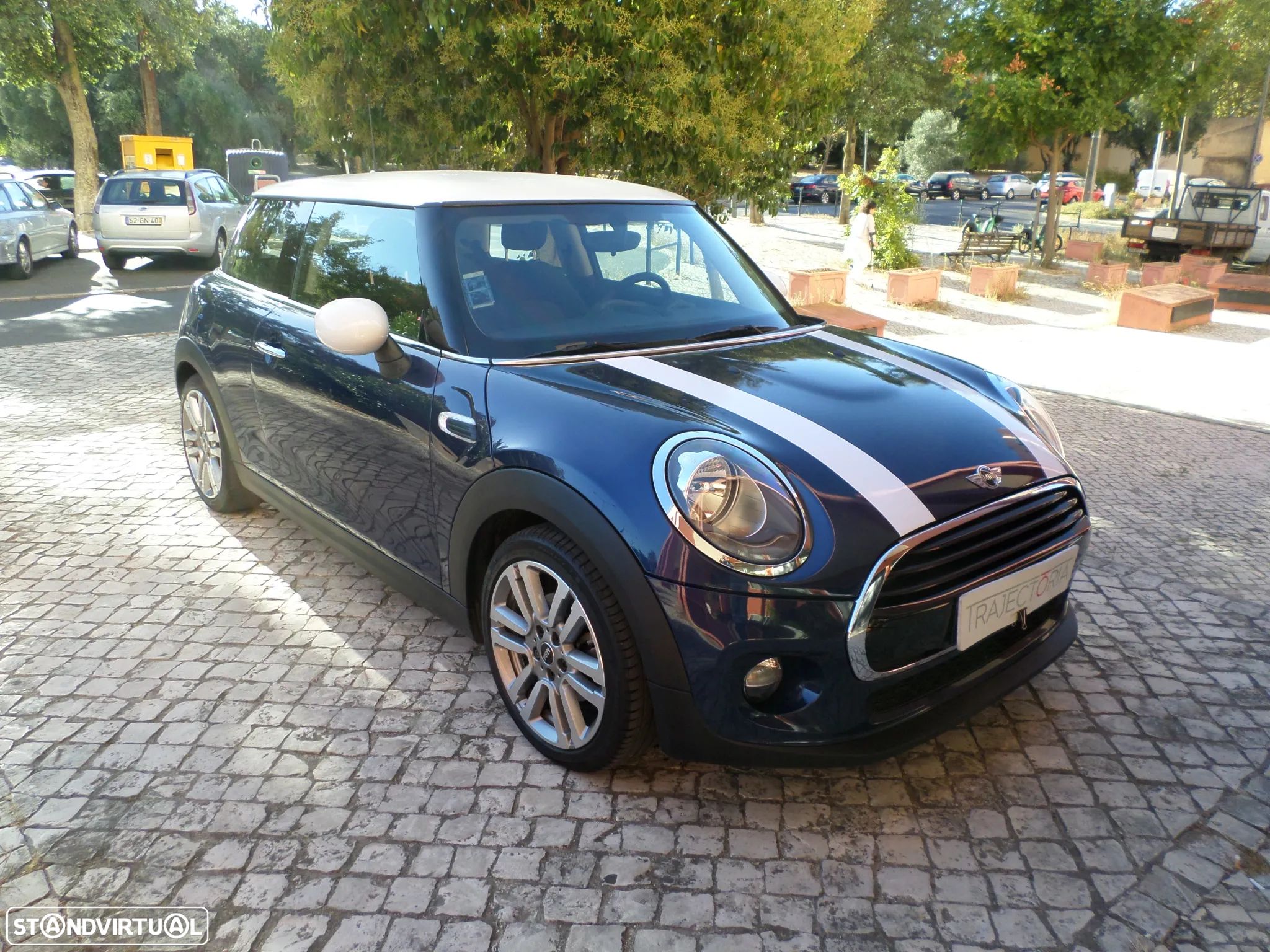 MINI 3 Portas Cooper D - 1