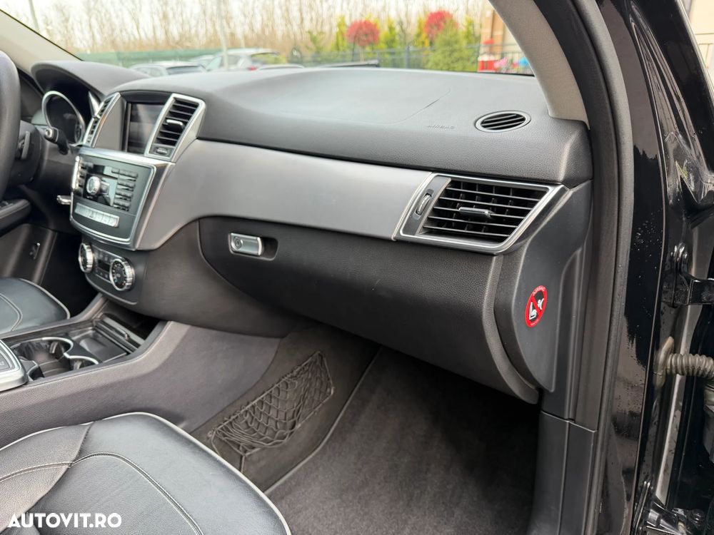 Mercedes-Benz ML 350 BlueTEC 4MATIC Aut - 28