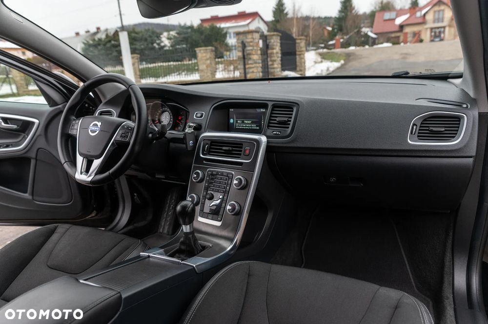 Volvo S60 D2 Momentum - 27