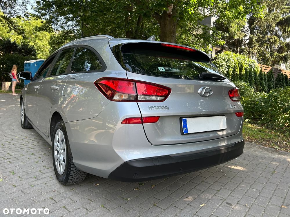 Hyundai i30 1.5 DPI Classic + - 31