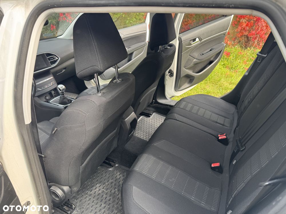 Peugeot 308 - 5