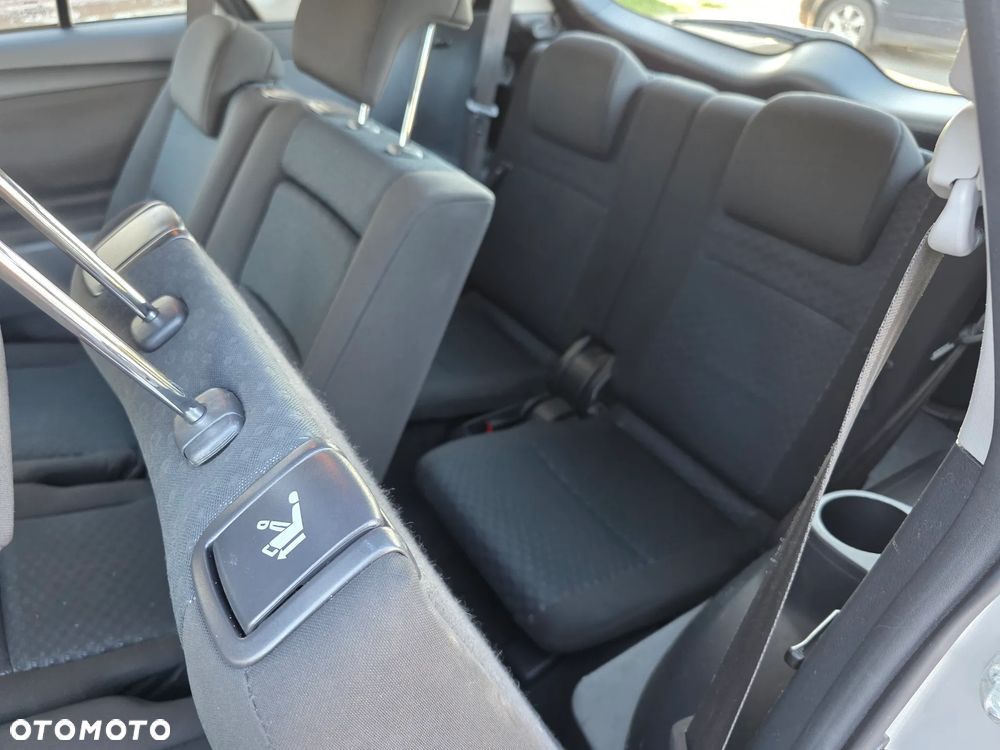 Toyota Verso 1.8 Multidrive Edition - 17
