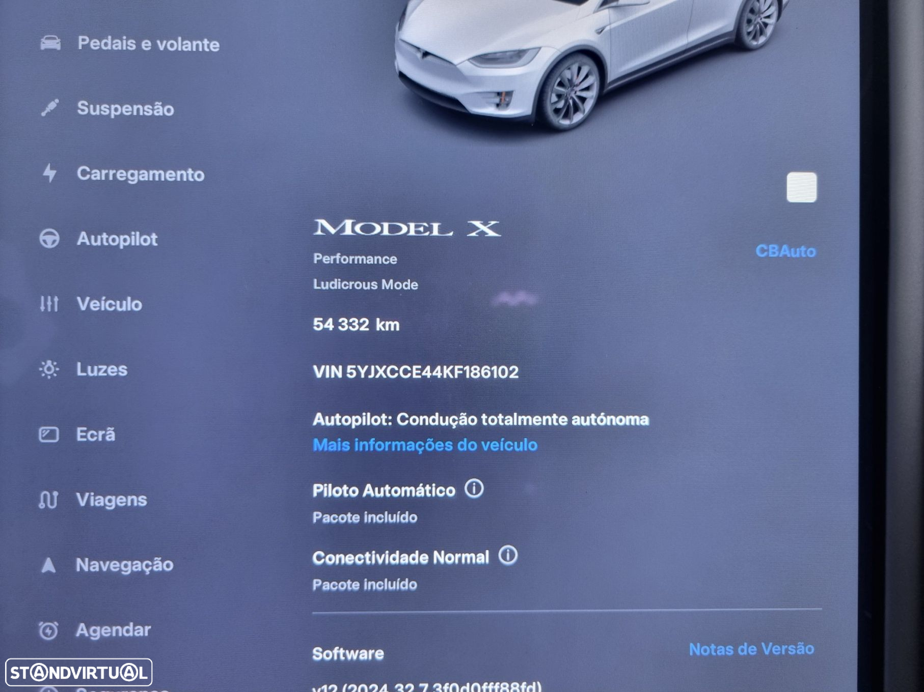 Tesla Model X - 14