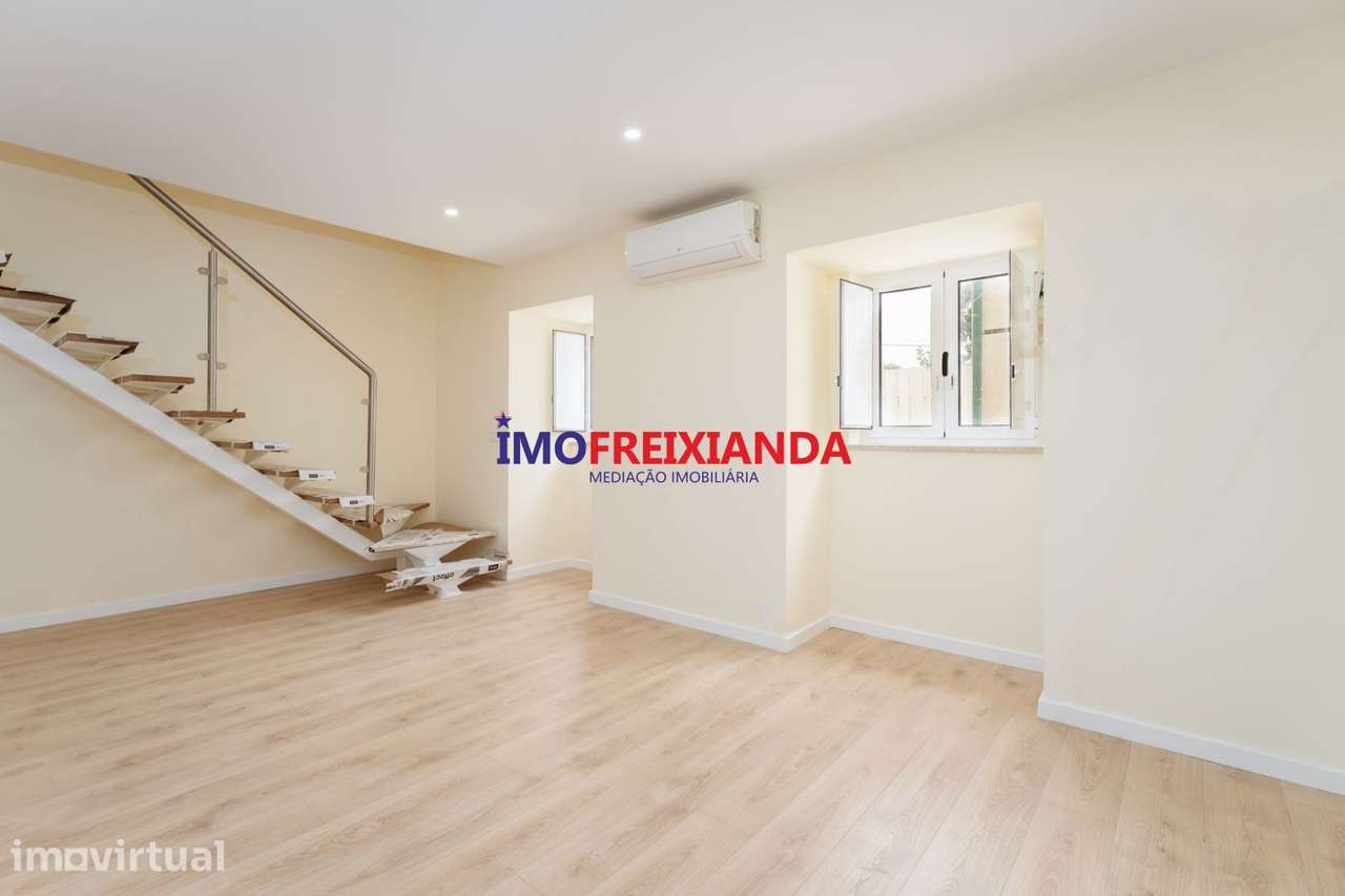 Moradia unifamiliar T2 - Caxarias - Grande imagem: 2/16