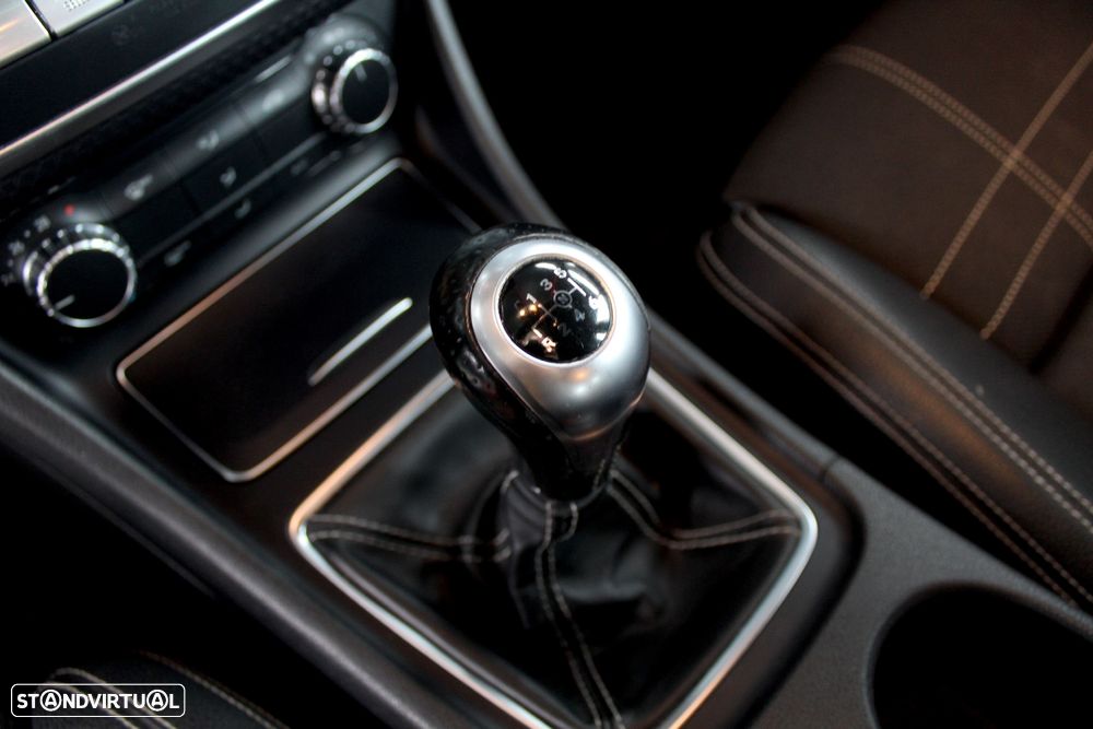 Mercedes-Benz A 180 d Urban - 14