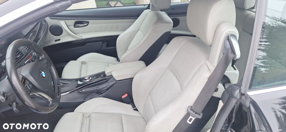 BMW Seria 3 325i - 13