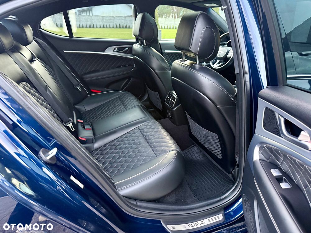 Genesis G70 - 21