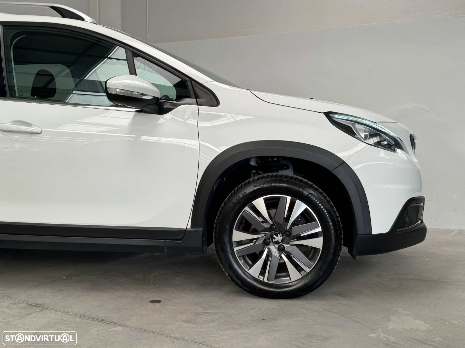 Peugeot 2008 1.2 PureTech Allure - 10