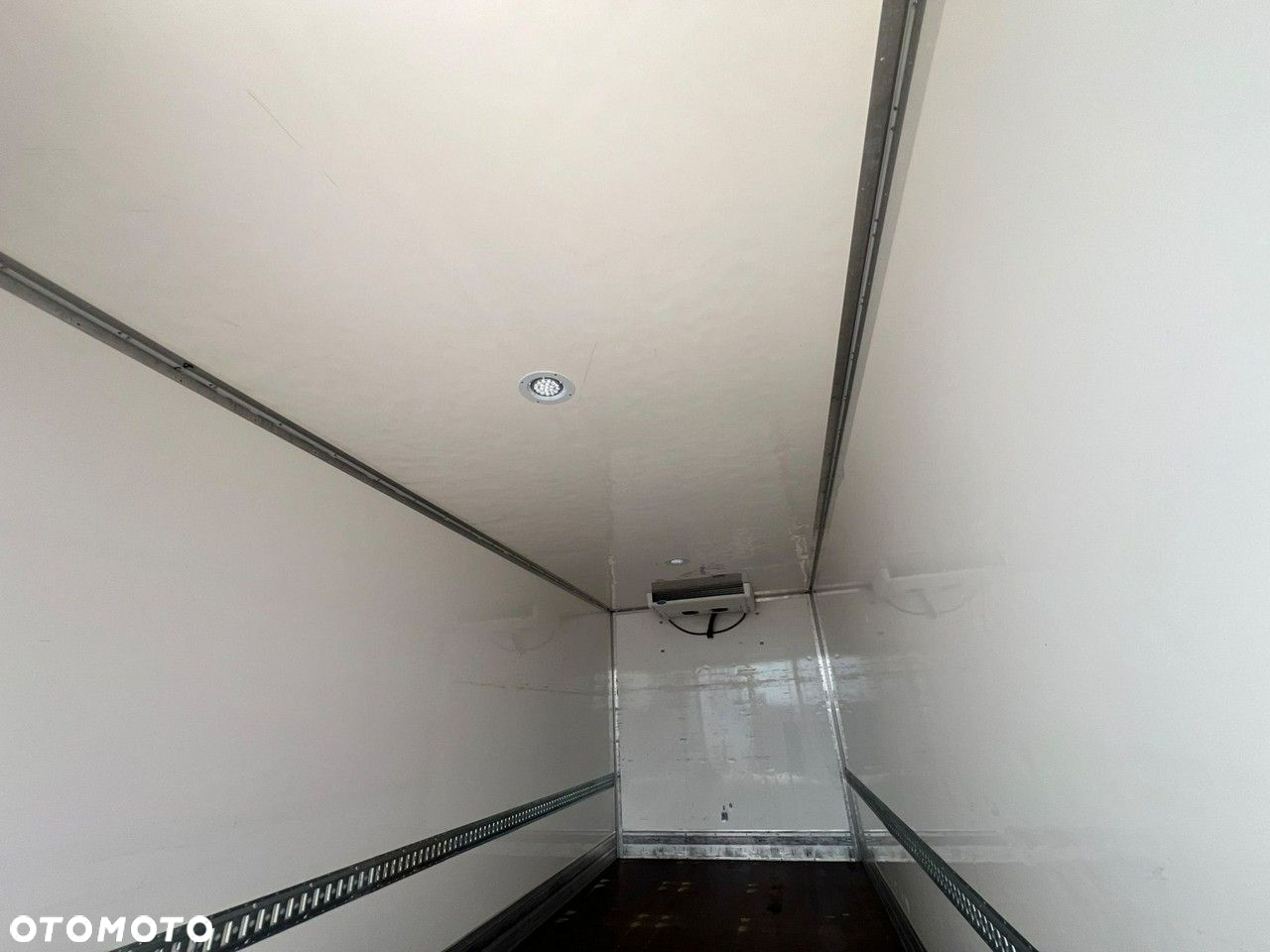 Iveco 72c18 daily automat izoterma Chlodnia carrier mroźnia winda 6,20 długi thermo king - 15