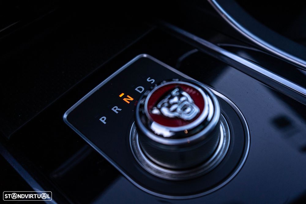 Jaguar XE 2.0 D R-Sport Aut. - 41