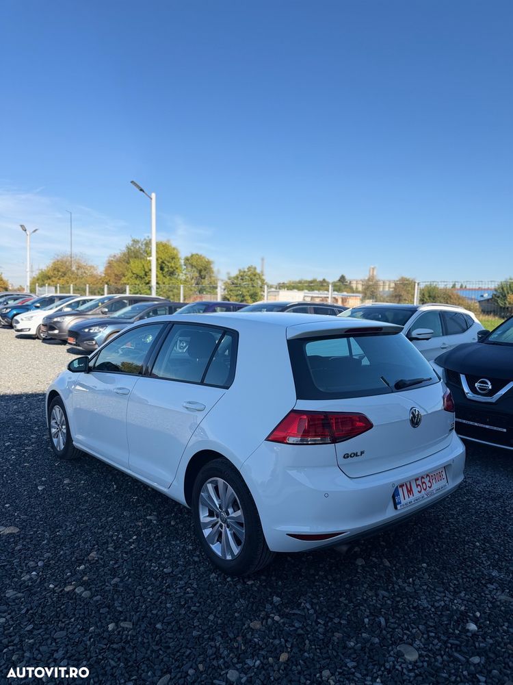 Volkswagen Golf - 3